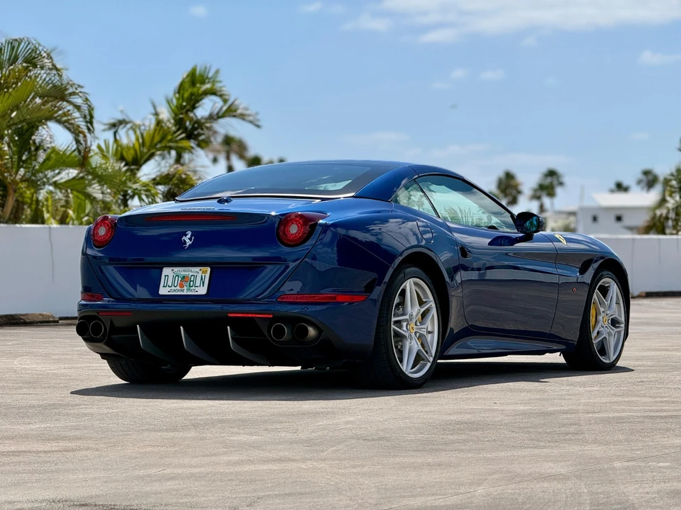 2016 Ferrari California T - Image 5 of 30