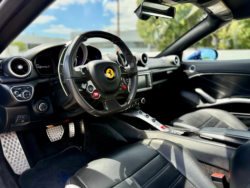 2016 Ferrari California T - Image 15 of 30