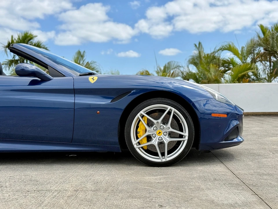 2016 Ferrari California T - Image 11 of 30