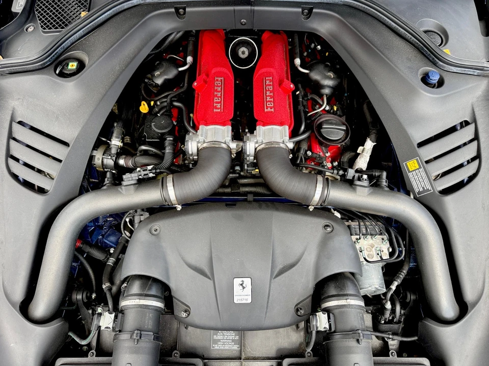 2016 Ferrari California T - Image 26 of 30