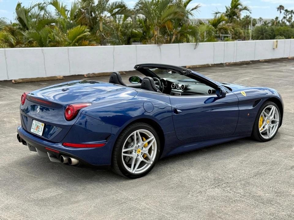 2016 Ferrari California T - Image 13 of 30