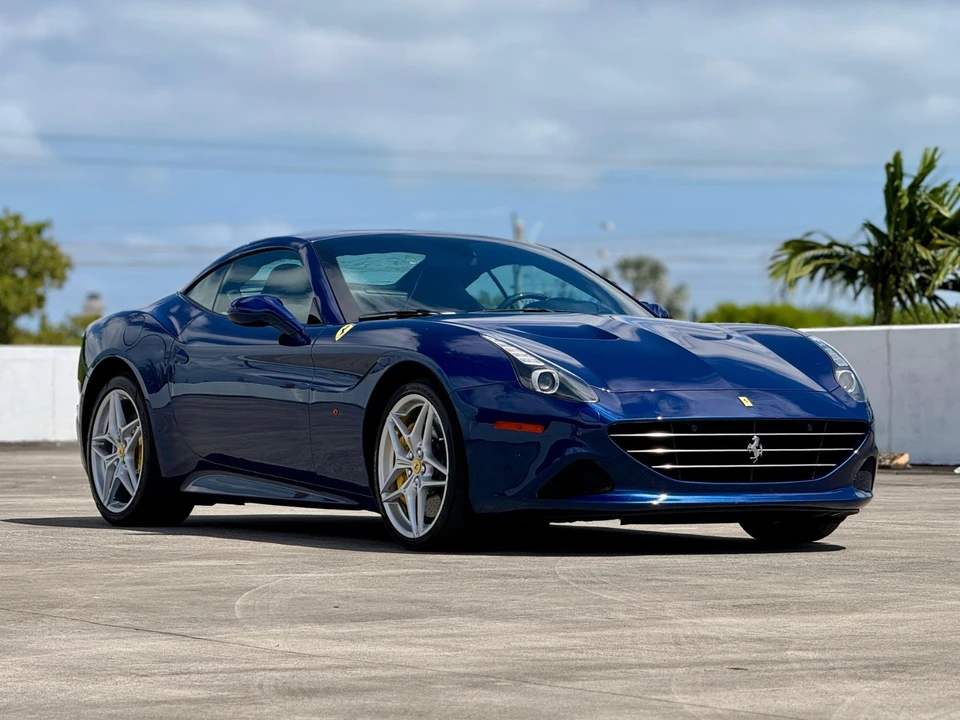 2016 Ferrari California T - Image 7 of 30