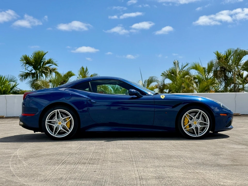 2016 Ferrari California T - Image 6 of 30