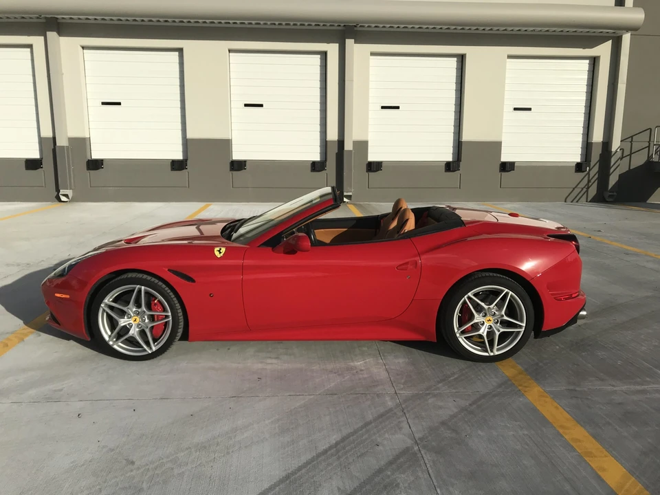 2016 Ferrari California T - Image 6 of 31
