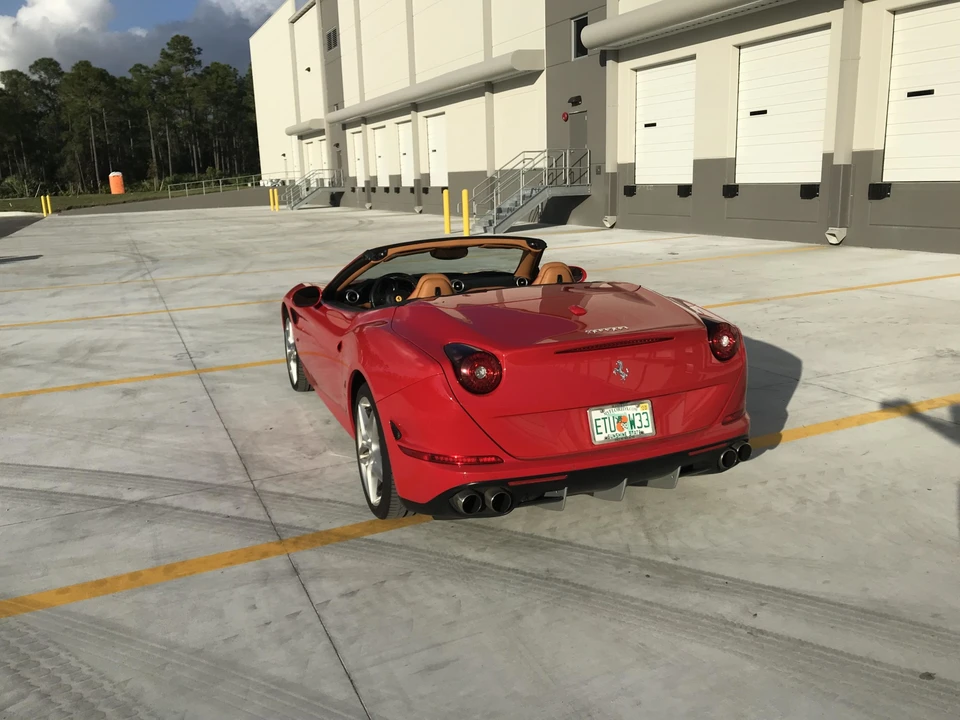 2016 Ferrari California T - Image 8 of 31
