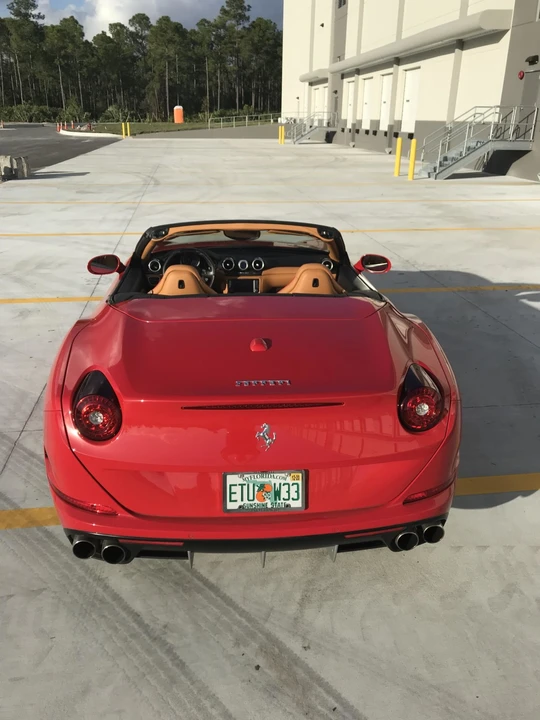 2016 Ferrari California T - Image 10 of 31