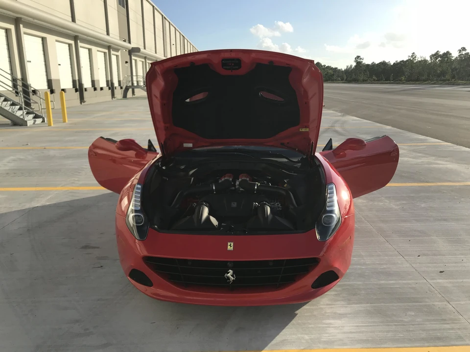 2016 Ferrari California T - Image 25 of 31