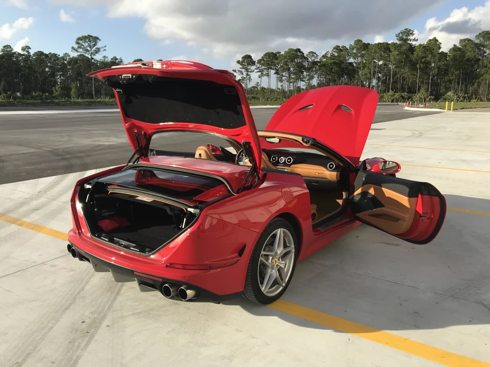 2016 Ferrari California T - Image 23 of 31