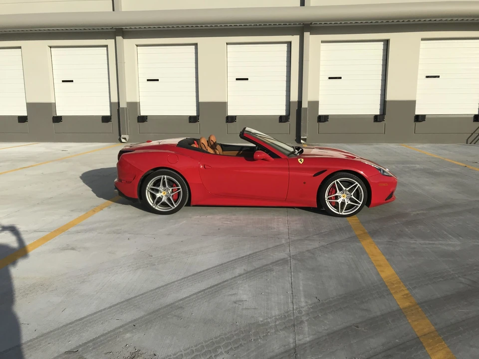2016 Ferrari California T - Image 12 of 31