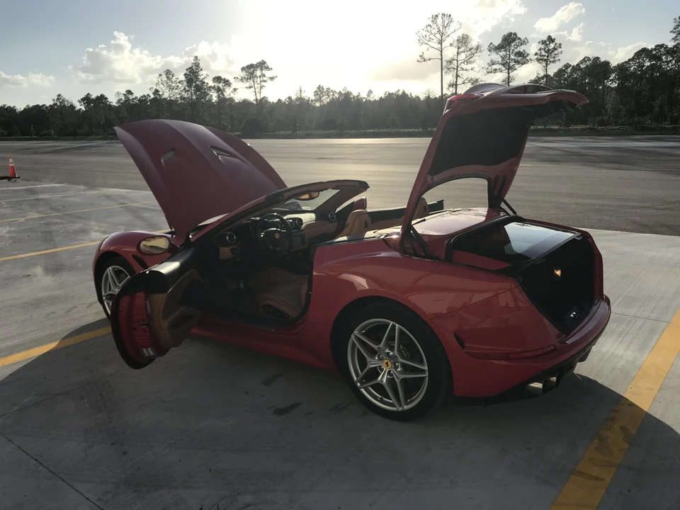 2016 Ferrari California T - Image 19 of 31