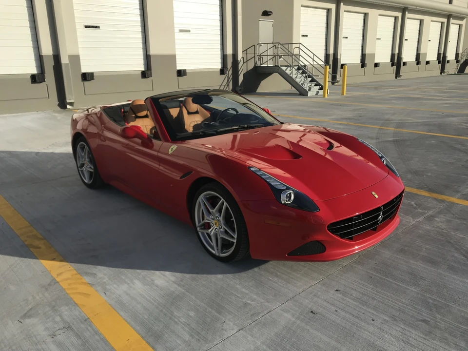 2016 Ferrari California T - Image 14 of 31