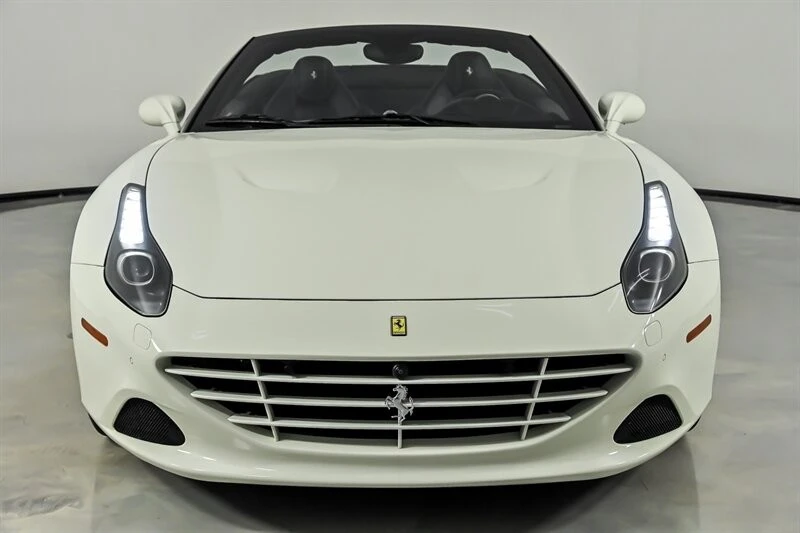 2016 Ferrari California T - Image 5 of 31