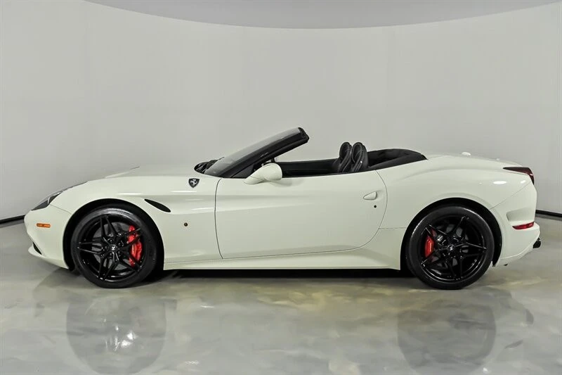 2016 Ferrari California T - Image 7 of 31