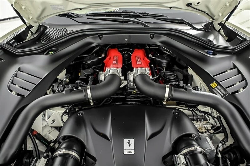 2016 Ferrari California T - Image 17 of 31