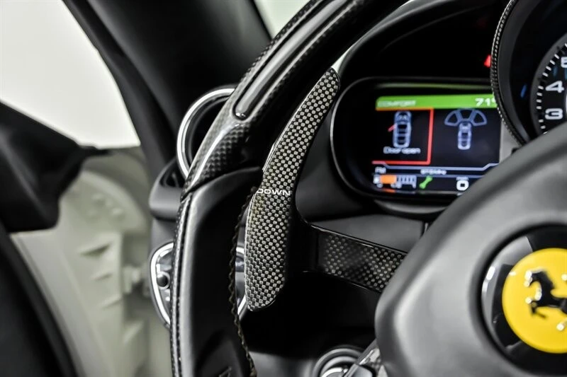 2016 Ferrari California T - Image 30 of 31