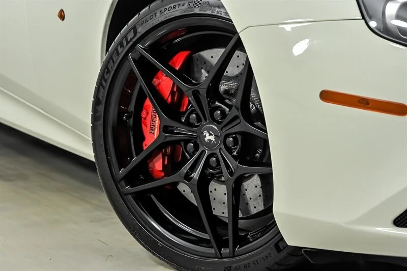 2016 Ferrari California T - Image 4 of 31