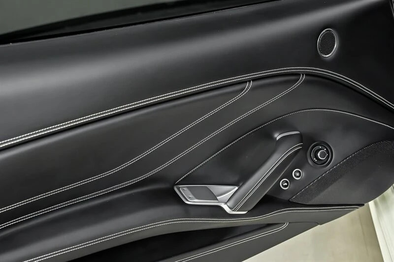 2016 Ferrari California T - Image 19 of 31