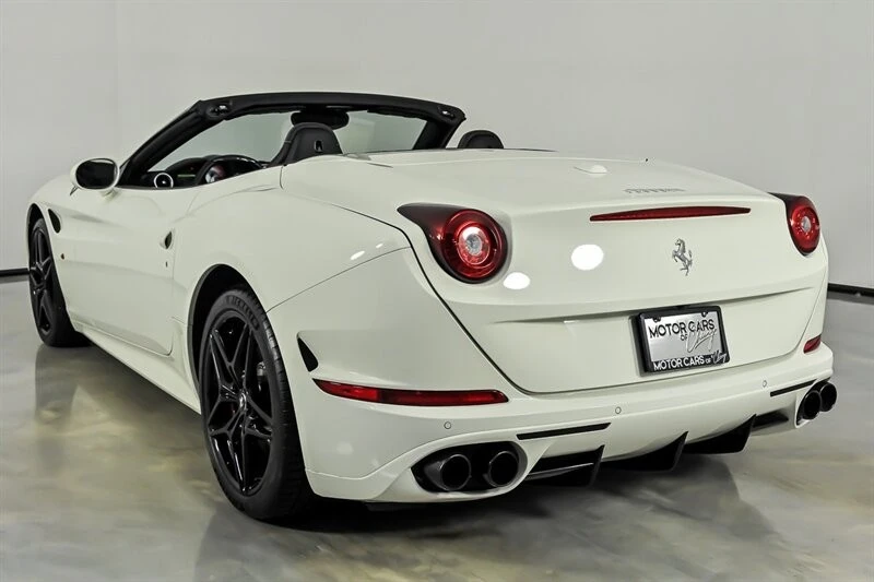 2016 Ferrari California T - Image 8 of 31