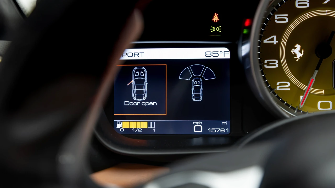 2016 Ferrari California T - Image 29 of 31
