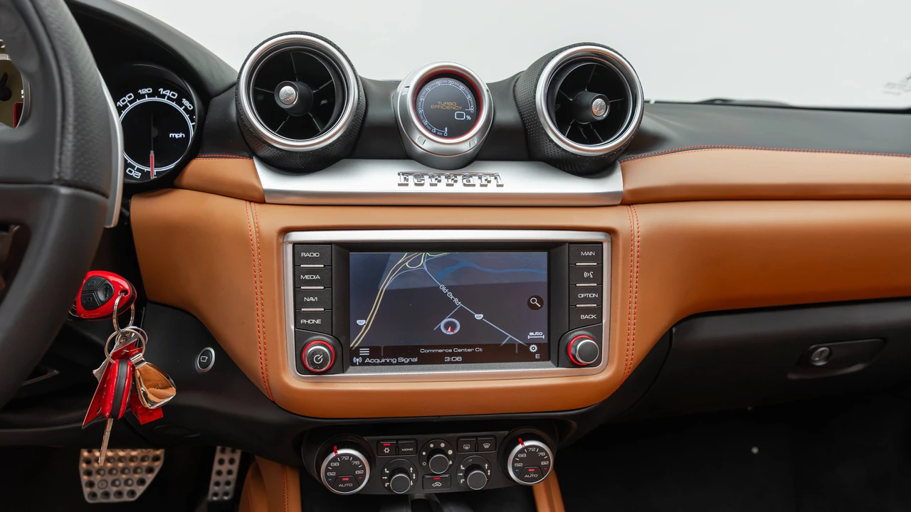 2016 Ferrari California T - Image 30 of 31