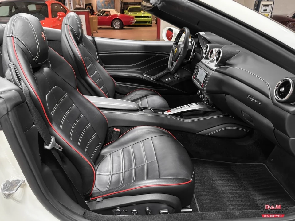 2016 Ferrari California T - Image 15 of 21