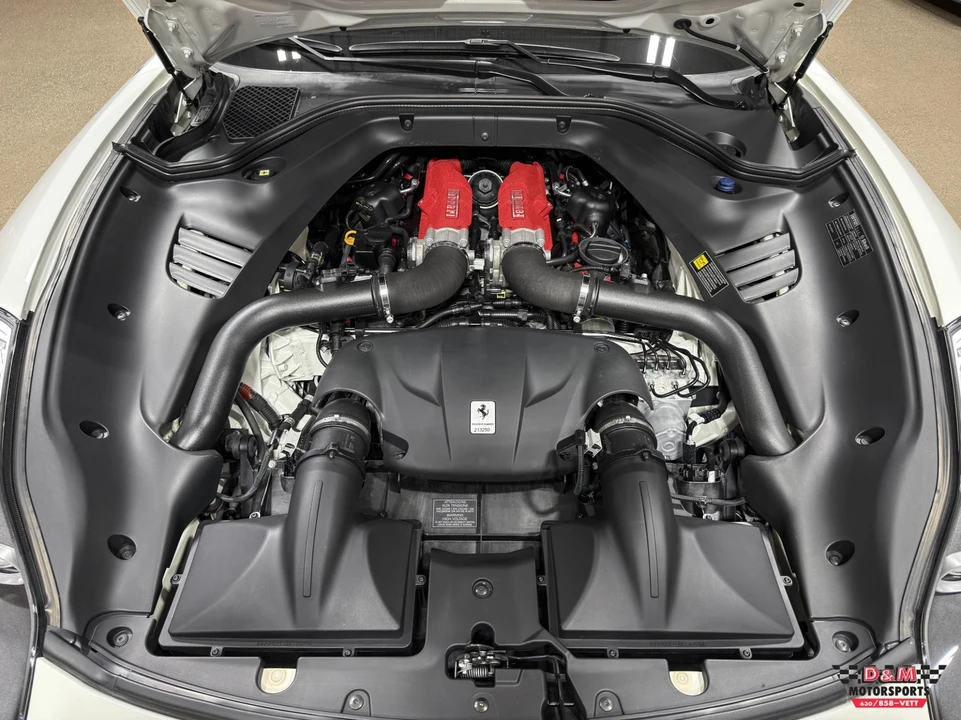 2016 Ferrari California T - Image 9 of 21