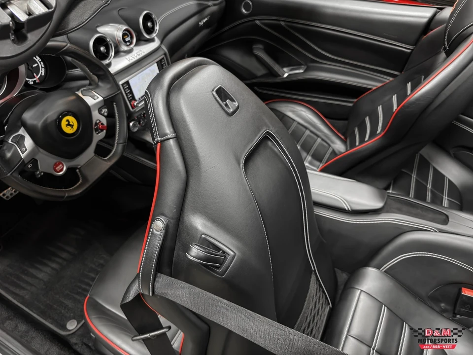 2016 Ferrari California T - Image 30 of 31