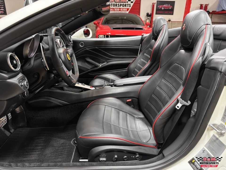 2016 Ferrari California T - Image 13 of 21