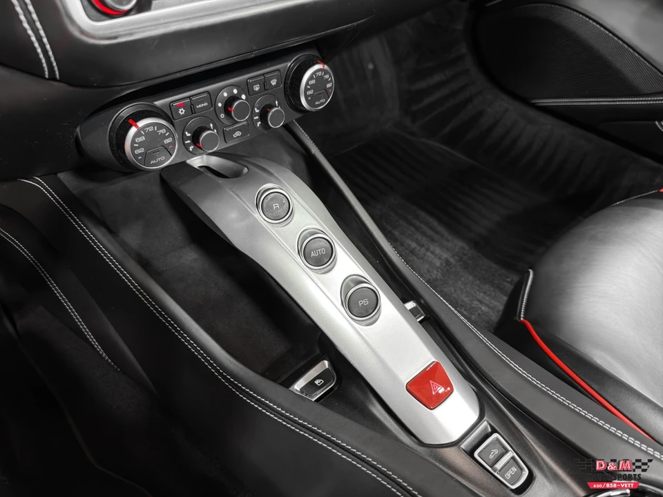 2016 Ferrari California T - Image 25 of 31