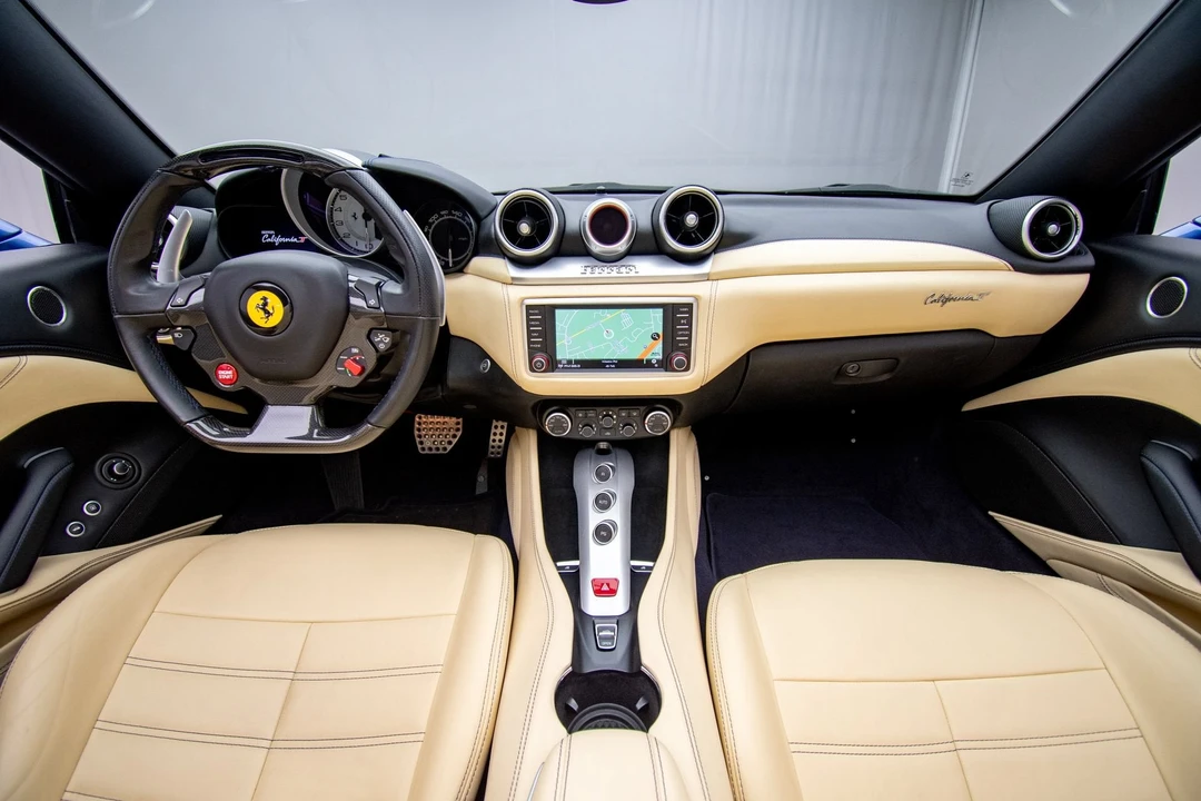 2016 Ferrari California T - Image 18 of 31