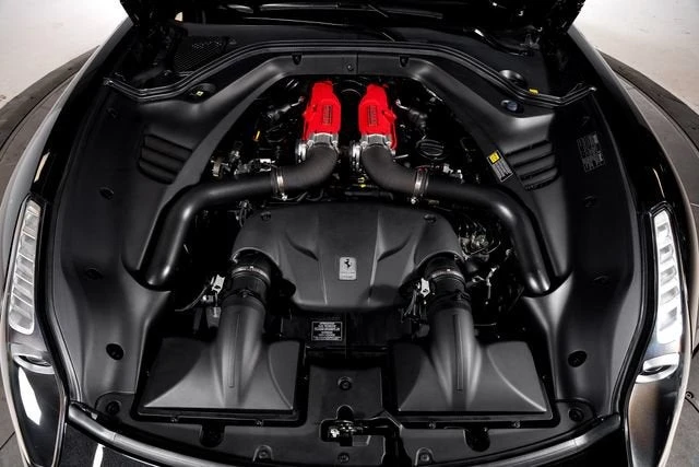2016 Ferrari California T - Image 14 of 31