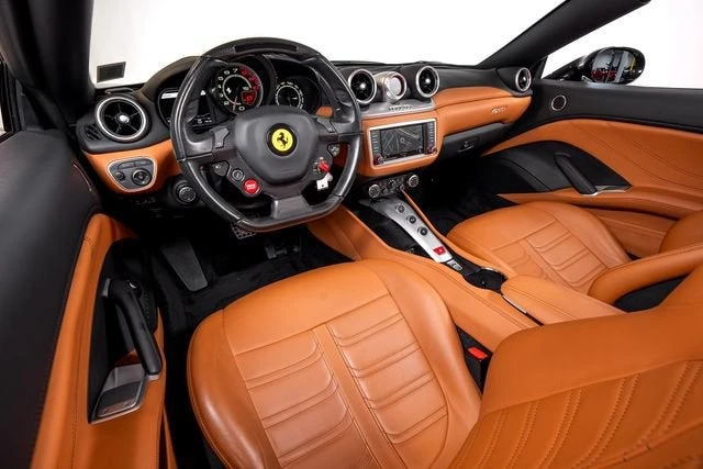 2016 Ferrari California T - Image 29 of 31