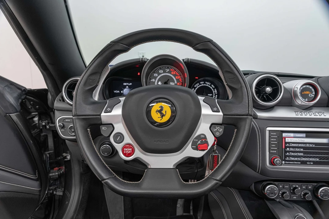 2016 Ferrari California T - Image 28 of 31