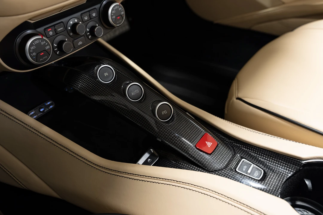 2016 Ferrari California T - Image 23 of 31