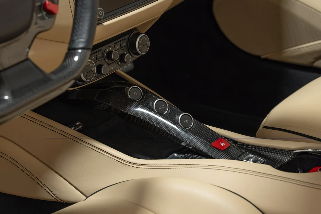 2016 Ferrari California T - Image 20 of 31