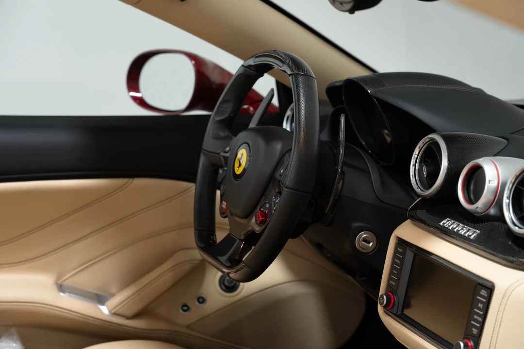 2016 Ferrari California T - Image 28 of 31