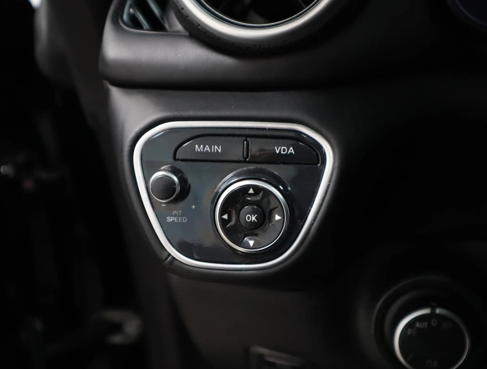 2016 Ferrari California T - Image 26 of 31