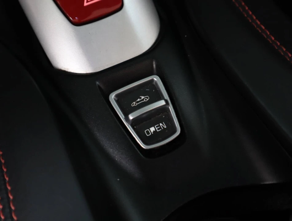 2016 Ferrari California T - Image 31 of 31