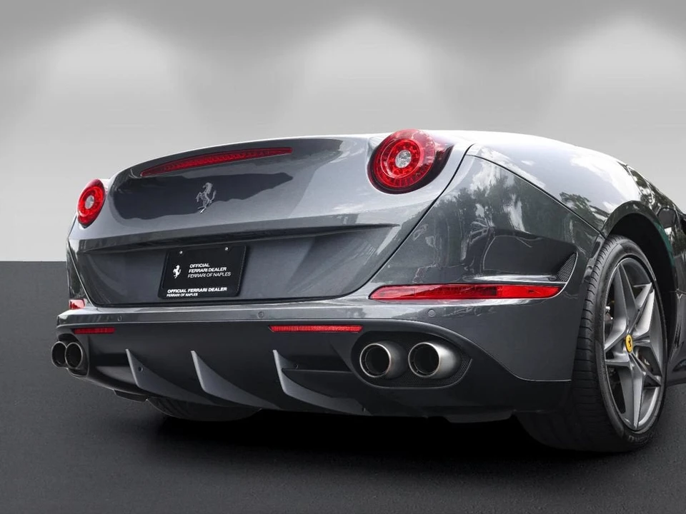 2016 Ferrari California T - Image 18 of 31
