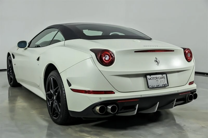 2016 Ferrari California T - Image 14 of 31
