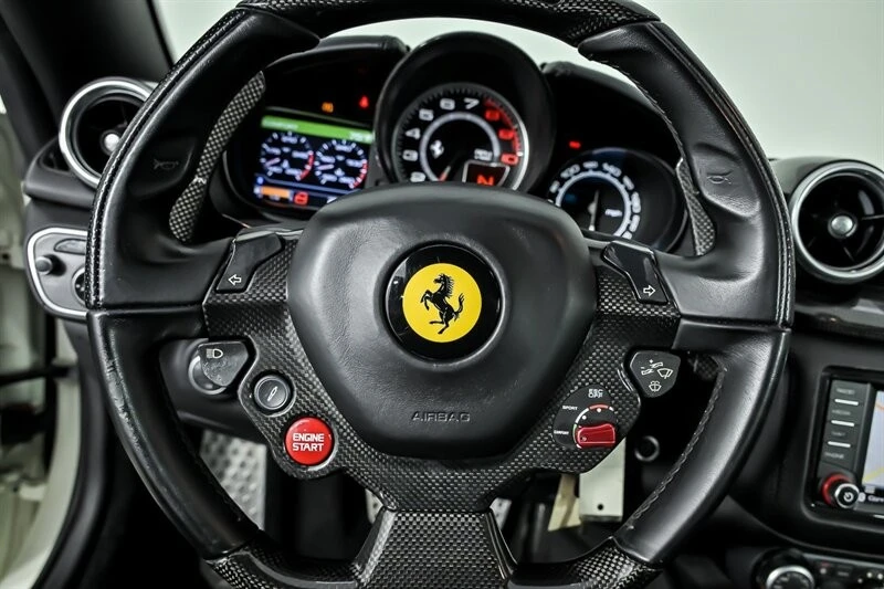 2016 Ferrari California T - Image 29 of 31