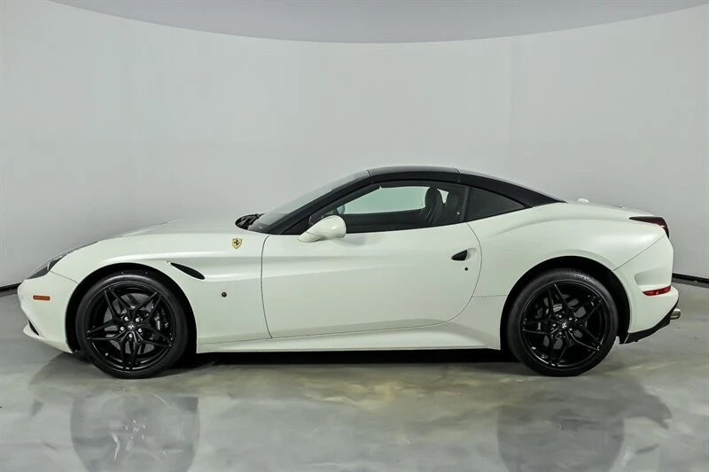 2016 Ferrari California T - Image 15 of 31