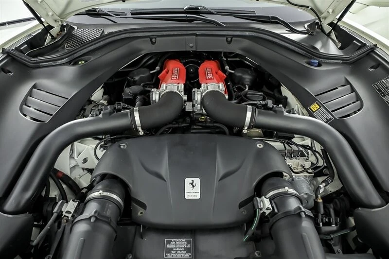 2016 Ferrari California T - Image 17 of 31