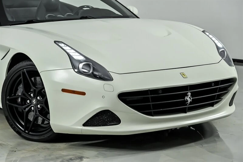 2016 Ferrari California T - Image 3 of 31