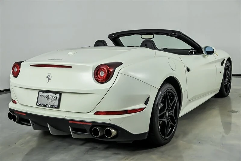 2016 Ferrari California T - Image 10 of 31