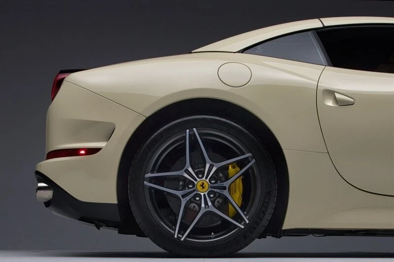 2016 Ferrari California T - Image 15 of 21
