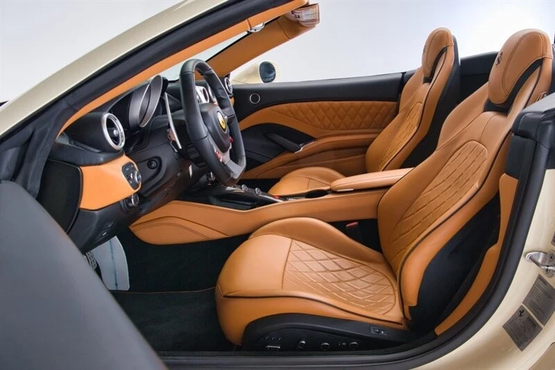 2016 Ferrari California T - Image 20 of 21