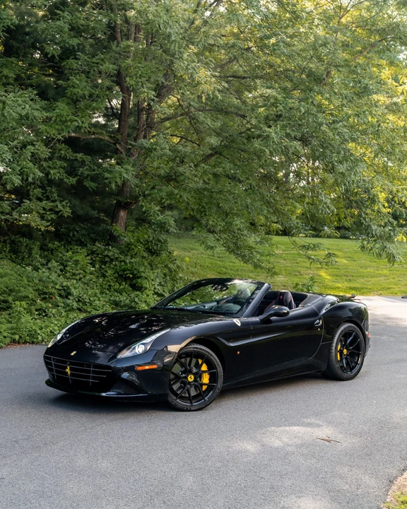 2016 Ferrari California T - Image 3 of 31