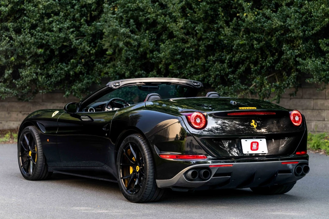 2016 Ferrari California T - Image 17 of 31