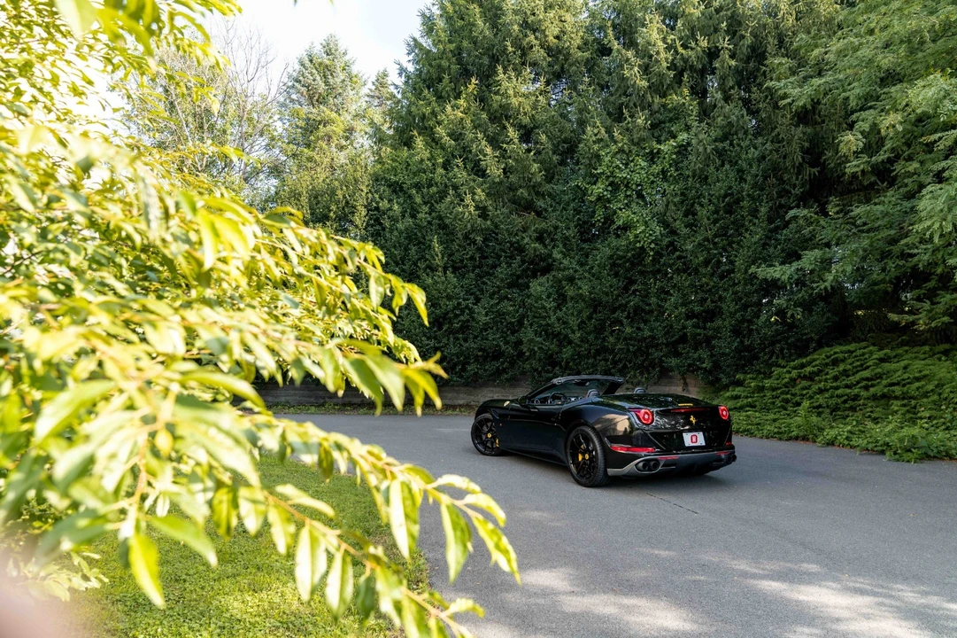 2016 Ferrari California T - Image 19 of 31